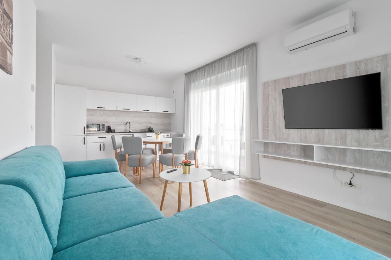 Grand Hill Flats Apartment ออราแด ภายนอก รูปภาพ