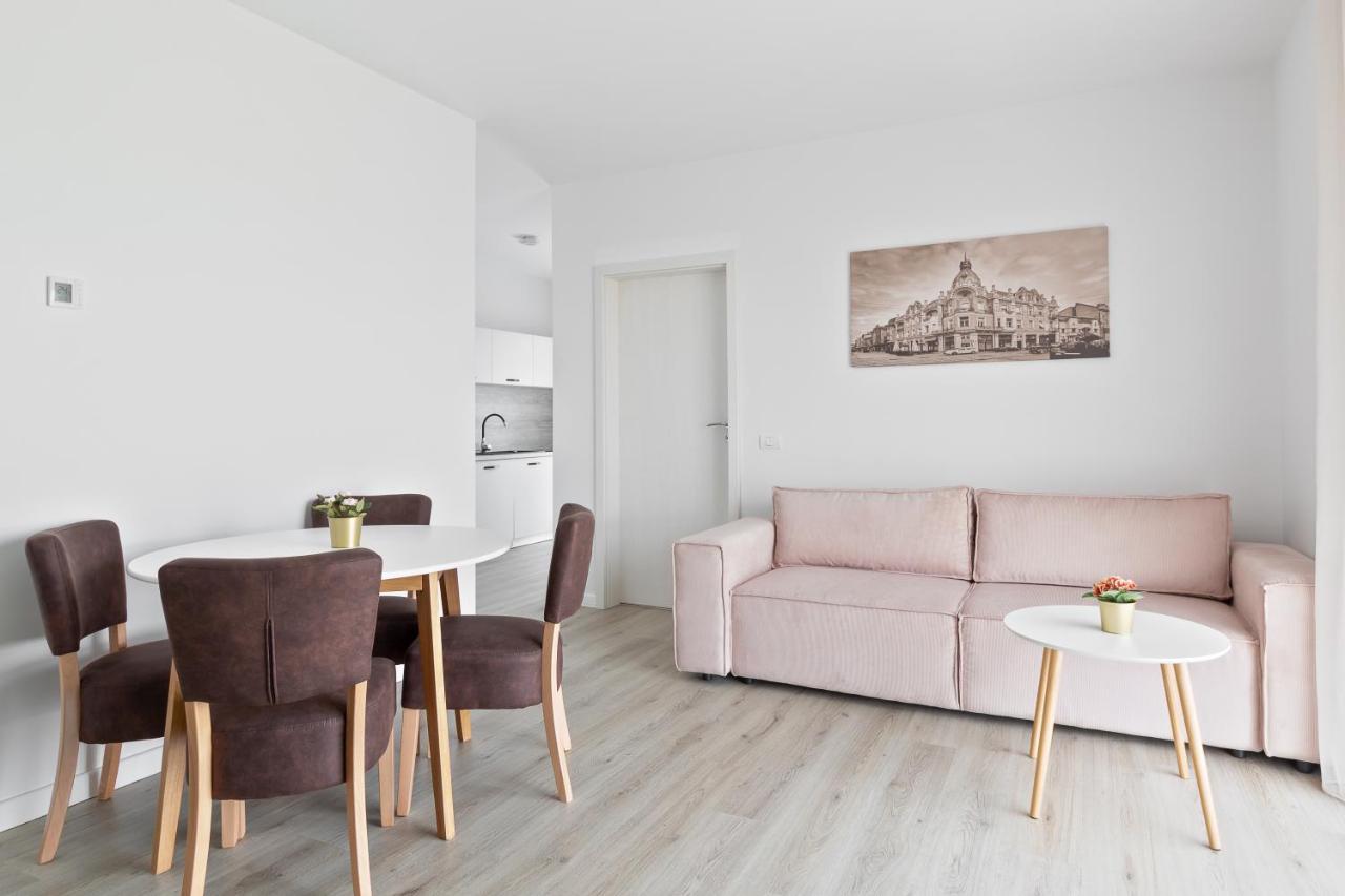 Grand Hill Flats Apartment ออราแด ภายนอก รูปภาพ