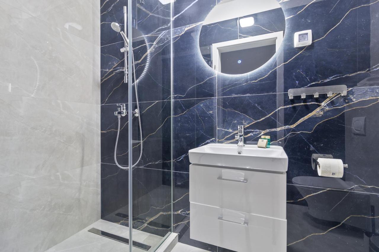 Grand Hill Flats Apartment ออราแด ภายนอก รูปภาพ