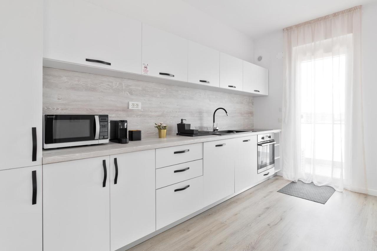 Grand Hill Flats Apartment ออราแด ภายนอก รูปภาพ