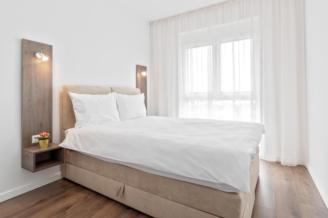 Grand Hill Flats Apartment ออราแด ภายนอก รูปภาพ