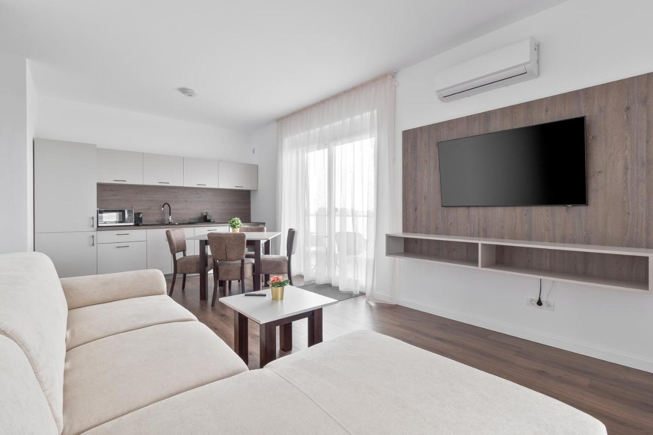 Grand Hill Flats Apartment ออราแด ภายนอก รูปภาพ