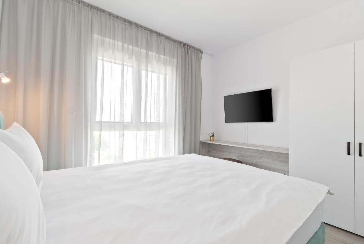 Grand Hill Flats Apartment ออราแด ภายนอก รูปภาพ