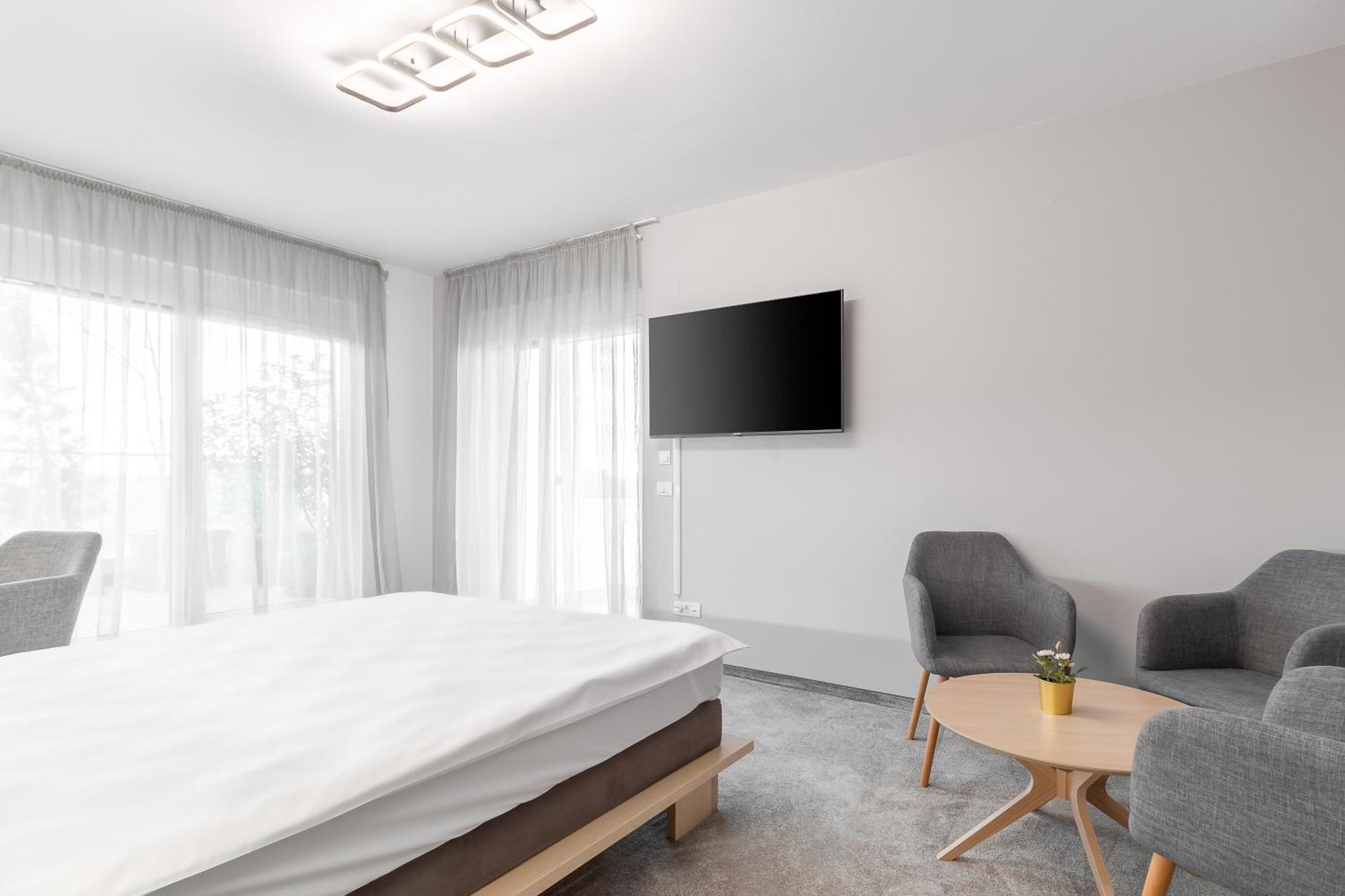 Grand Hill Flats Apartment ออราแด ภายนอก รูปภาพ