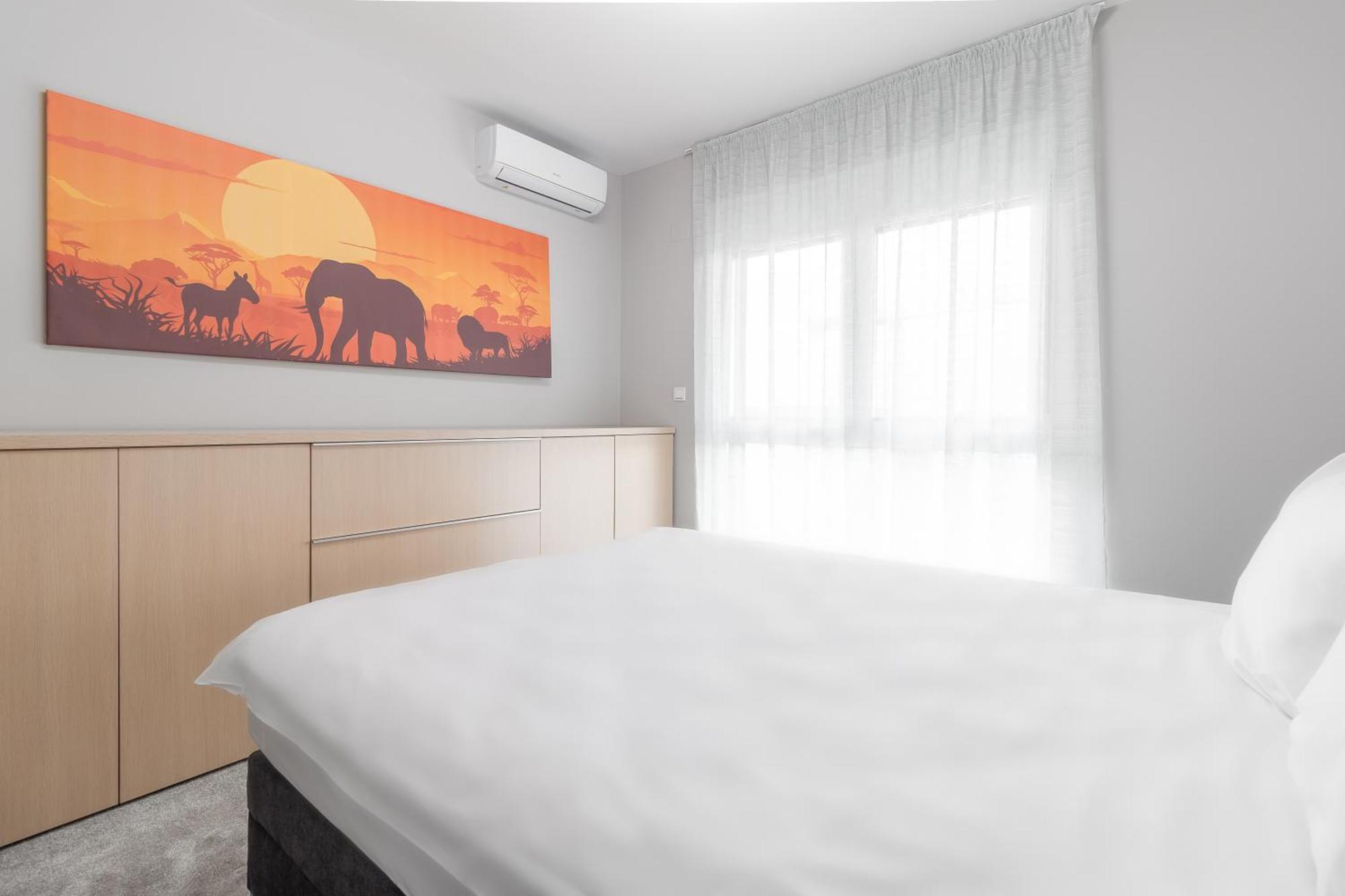 Grand Hill Flats Apartment ออราแด ภายนอก รูปภาพ
