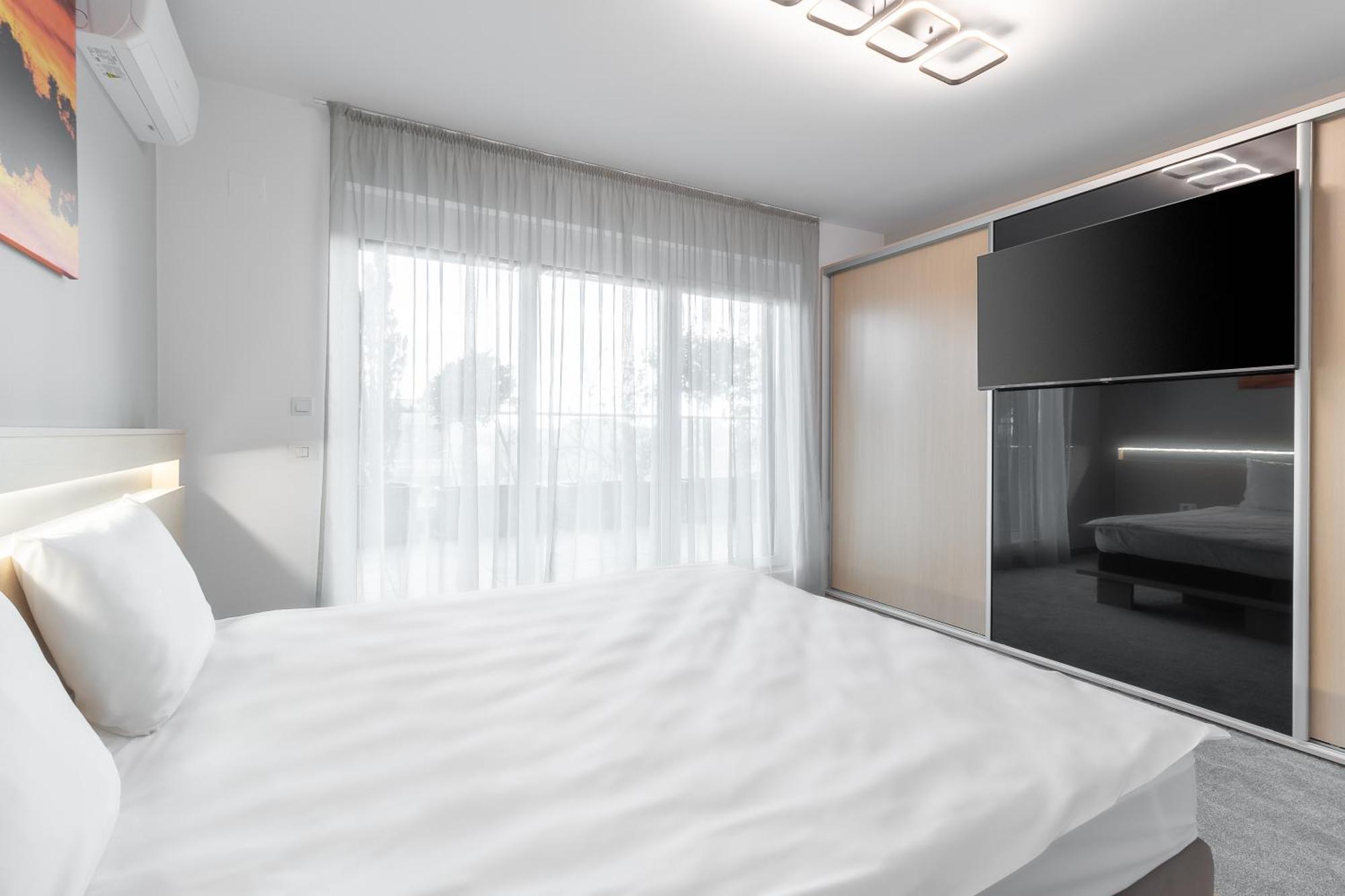 Grand Hill Flats Apartment ออราแด ภายนอก รูปภาพ